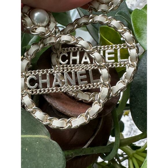 Chanel Black Leather Chain Detail Gold Tone Hoop Earrings - Picture 12 of 12